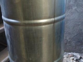 Продам бочку нержавейку 180 л заводская, отличная с краном большая гор
