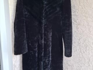 Шуба из мутона с капюшоном из норки