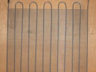 Продаю решетку-конденсатор для холодильника.