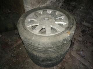 Продам шины 225/50/17вместе с фирменными дисками от Ниссан Примера Р12