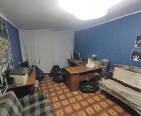 Трехкомнатная квартира в центре, 1/5. (Возможно под нежилой фонд)