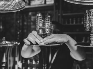 Ищем кальянщика, который не просто готовит, а создаёт настроение.