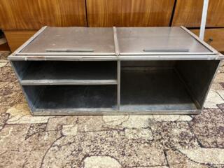 Продам металлический шкаф (зимний холодильник)