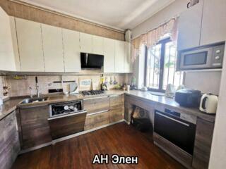 Дом у моря на Молодой гвардии