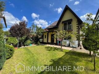 Casă în 2 niveluri, loc. Dumbrava Vă propunem spre vânzare o casă în .