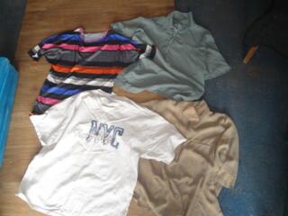 Продам б/у рубашки, футболки, пуховик, свитера. Возможна доставка.