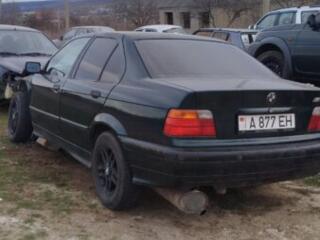 БМВ Е36 Бензин 1.6 1995 г 1,8 бензин седан