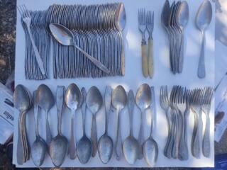 Ложки, вилки, тарелки-этажерки