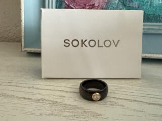 Стильное кольцо из чёрной керамики с золотом и бриллиантом размер 17