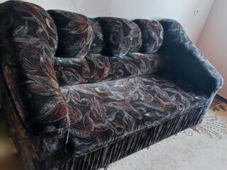 Продам диван в отличном состоянии.