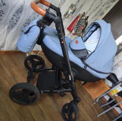 Продам Коляску 2 в 1 торг уместен