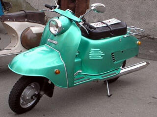 Мотороллер турист с коляской цена 300 уе