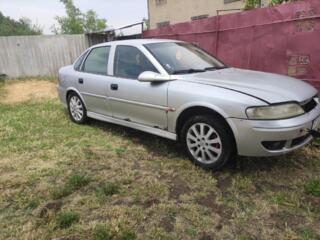 Разбирается Opel Vectra B 2.2 TD