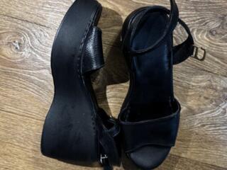 Продам босоножки. Натуральная кожа