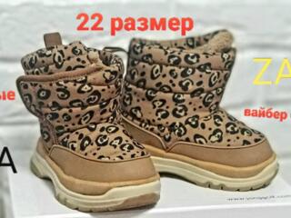 Сапожки ZARA размер 22