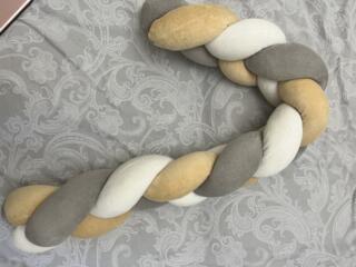 Коса в кроватку