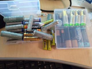 Продам батарейки, аккумуляторы, новые, недорого