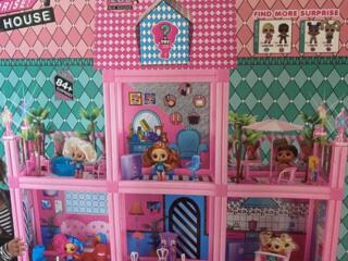 Продам кукольный домик