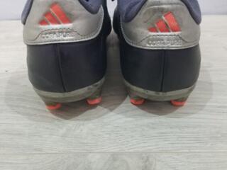 Футбольные бутсы