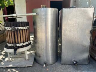 Бочки нержавейка, продам.