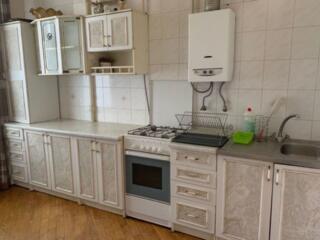 Просторная квартира в самом ЦЕНТРЕ Комфортный Этаж Сталинка