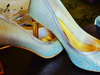 НОВЫЕ - ЖЕНСКИЕ - Выходные туфли - очень красивые и удобные 350 руб.