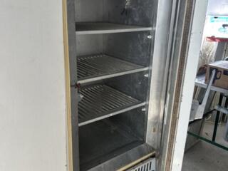 Промышленные холодильники 2шт