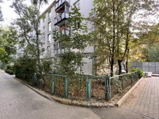 Продается 3-комнатная квартира, 1/5 эт, с мебелью и техникой