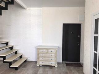 19461. Просторная пятикомнатная двухуровневая ...