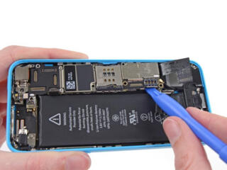 Телефон не включается? Замена контроллера питания-Вам поможет.