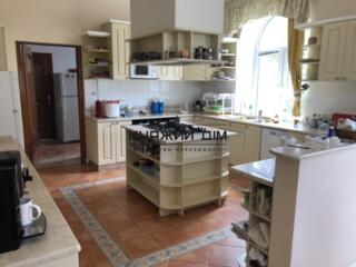 БЕЗ КОМІСІЇ! Оренда розкішного будинку на Печерську за адресою пров. .