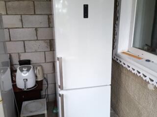 Продам Холодильники