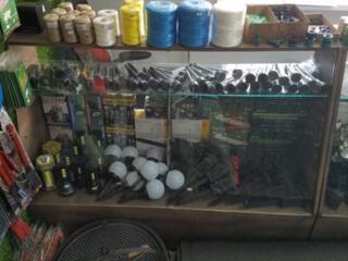 Стеклянные витрины, шкаф, стеллажи