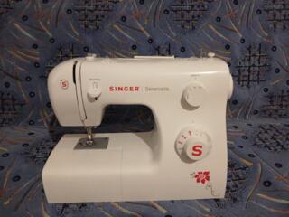 Продам швейную машину