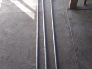 Продам трубы 4 шт и лист из нержавеющей стали