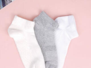 Practic și confortabil pentru bărbați – șosete, lenjerie, pijamale