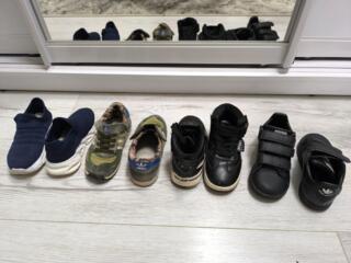 Продам!!!! Кроссовки и сапоги резиновые