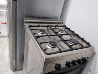 Плита газовая. 2600 лей.