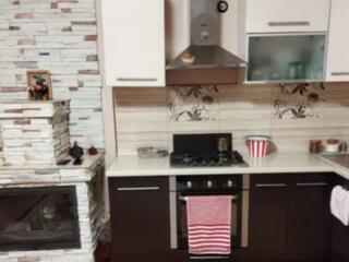 Продам 2-х этажный дом на Слободке.