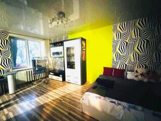 Parc. Sec. Riscani. 1 camera. Reparatie Medie! Mobilat Complet!!!