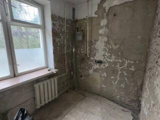 2 комнатная квартира под ремонт. Балка. Одесская