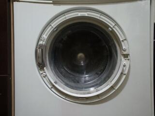 Продаю стиральную машину на запчасти  