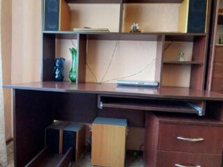 Продам компьютерный стол