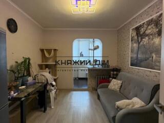 Продаж 1-кімнатної квартири ,вул. Урлівська 36, Площа:40/19/15 кв.м. .