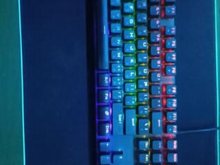 Продаю клавиатуру