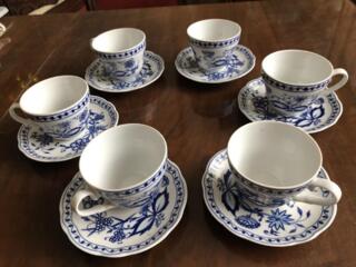 Немецкий фарфоровый набор "Синий лук" - 6 чашек с блюдцами