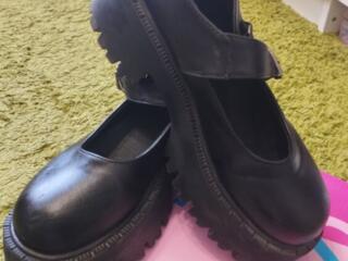 Туфли, демисезонка на 38 размер