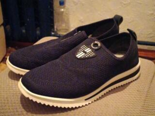 Продаются мужские кеды новые