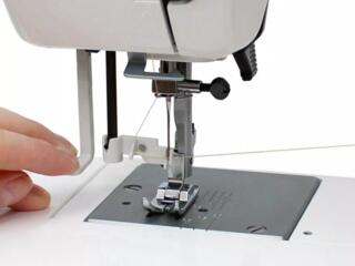 JANOME Heavu Duty 523 25операций, петля-полуавтомат, нитевдеватель