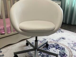 Продам новое кресло